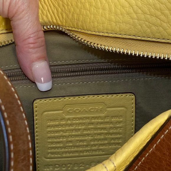 Authentic Coach Shoulder Bag Yellow Leather - Picture 7 of 13